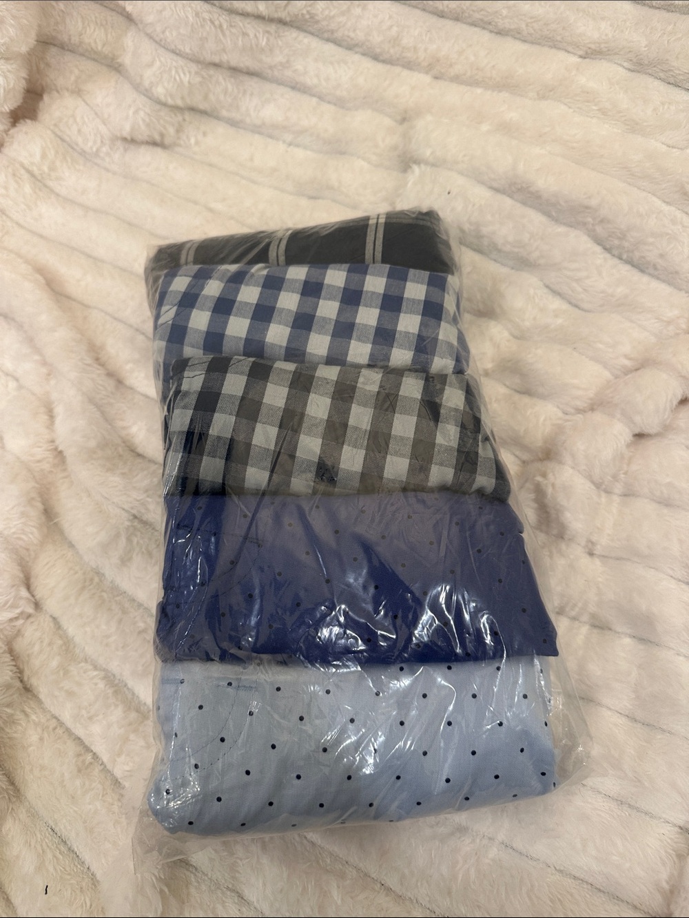 Old Navy: 5 pack of men’s boxers-unopened